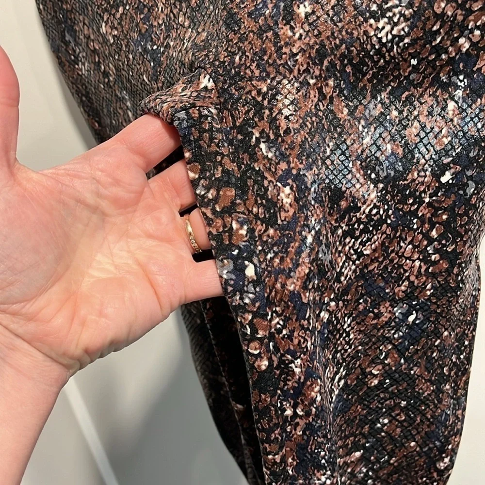 Spanx Faux Leather Snake Shine Legging Size Medium